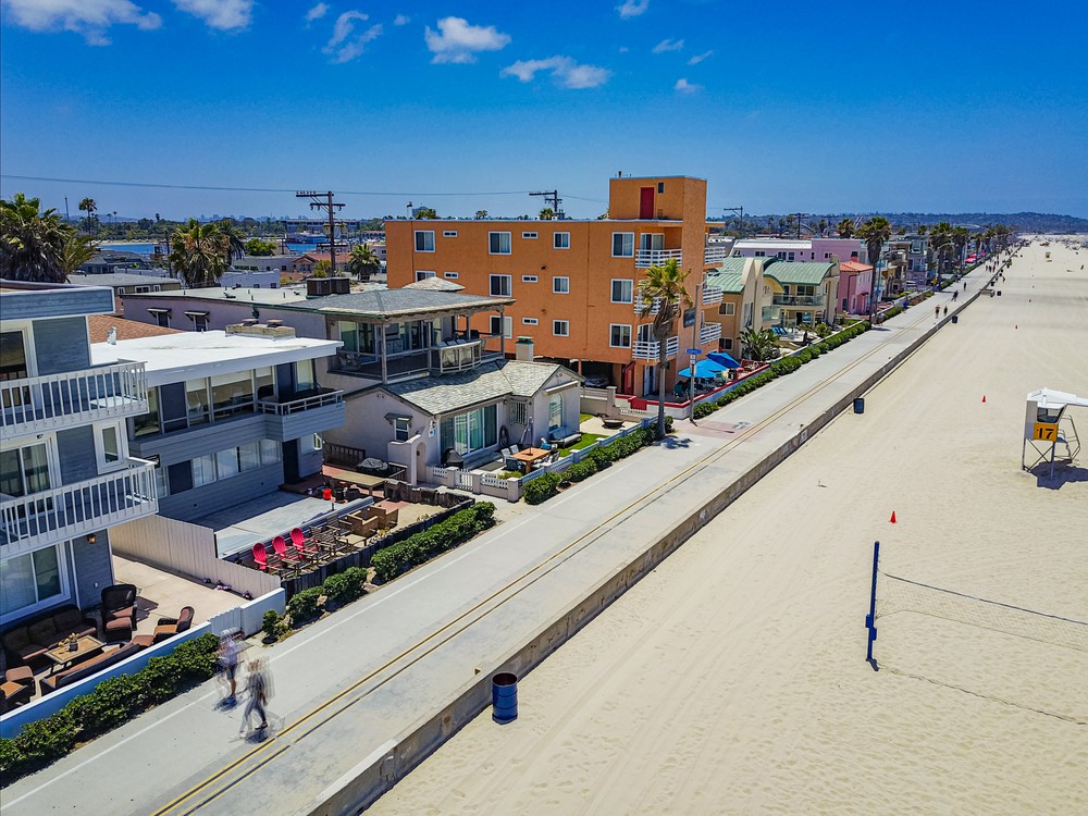 Virtual tour photo 8 of 28 for 3455 Ocean Front Walk