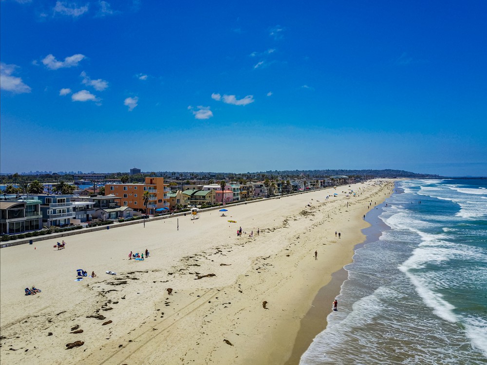 Virtual tour photo 12 of 28 for 3455 Ocean Front Walk