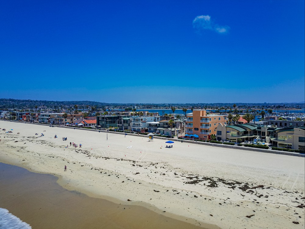 Virtual tour photo 16 of 28 for 3455 Ocean Front Walk
