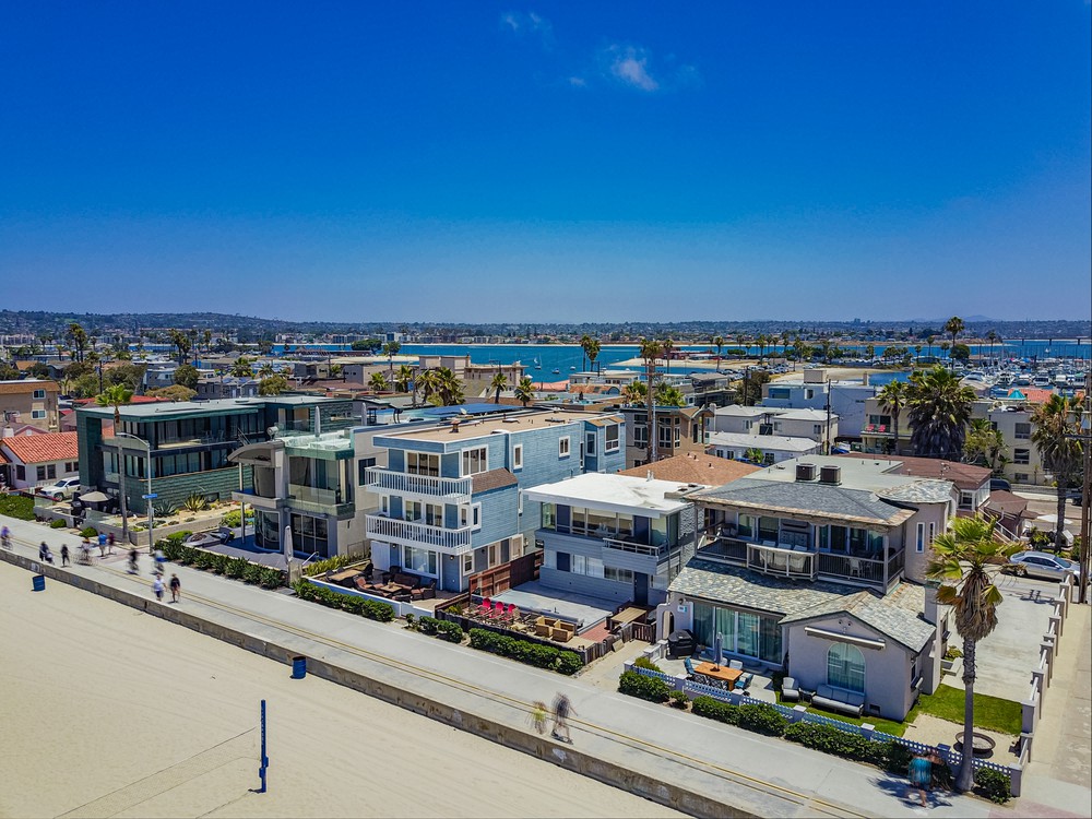 Virtual tour photo 18 of 28 for 3455 Ocean Front Walk