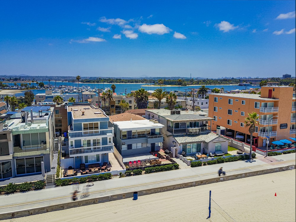 Virtual tour photo 20 of 28 for 3455 Ocean Front Walk