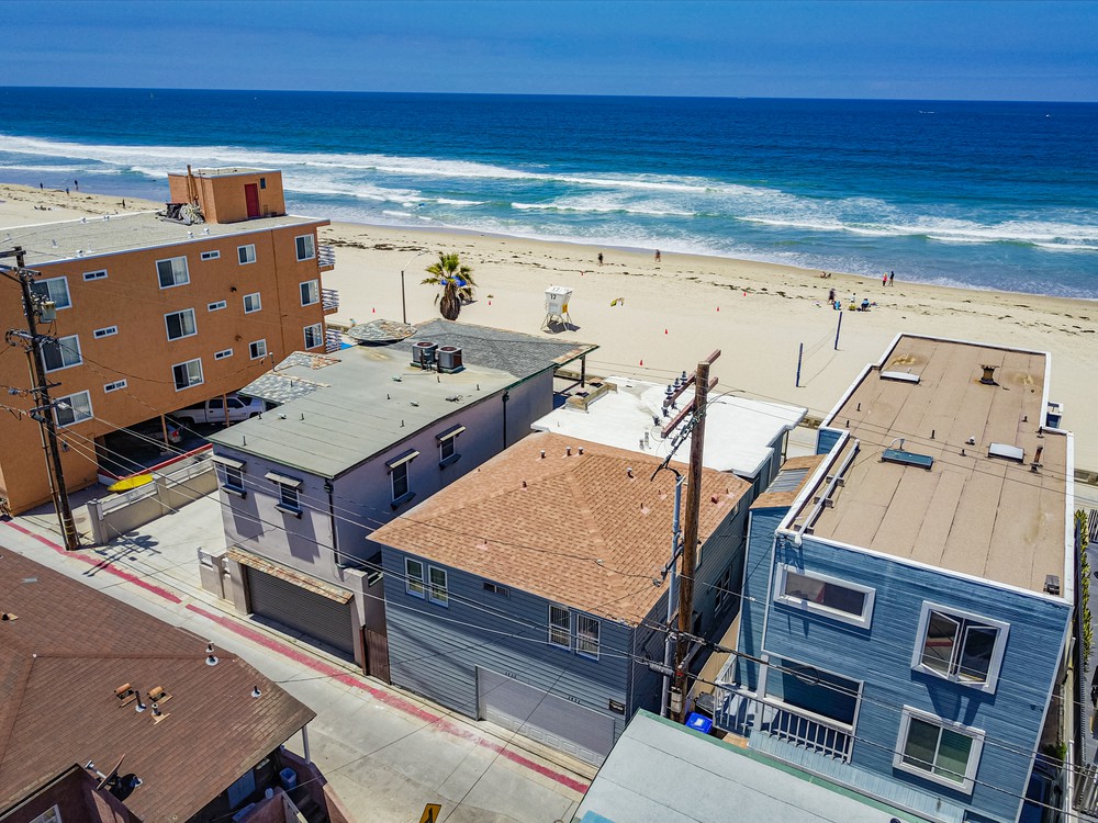 Virtual tour photo 25 of 28 for 3455 Ocean Front Walk