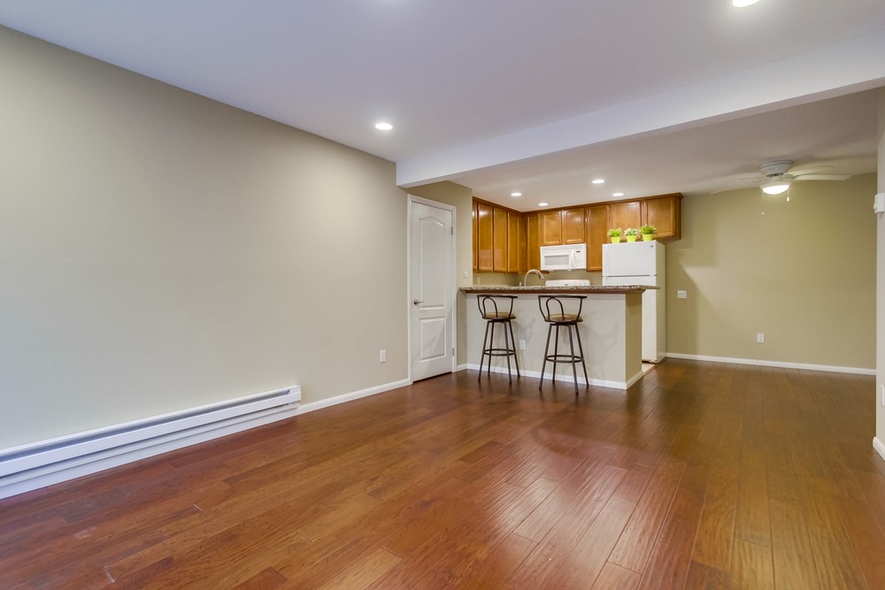 Virtual tour photo 7 of 32 for 3456 Castle Glen Dr #173