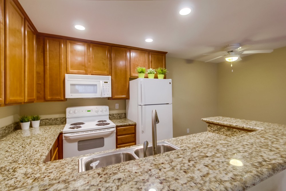Virtual tour photo 13 of 32 for 3456 Castle Glen Dr #173