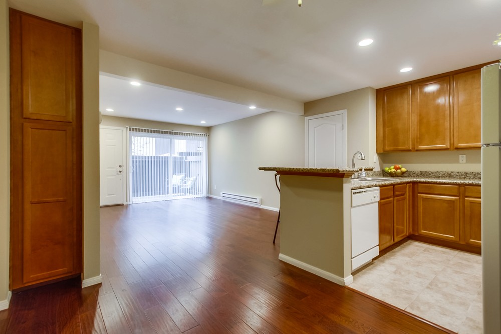 Virtual tour photo 15 of 32 for 3456 Castle Glen Dr #173
