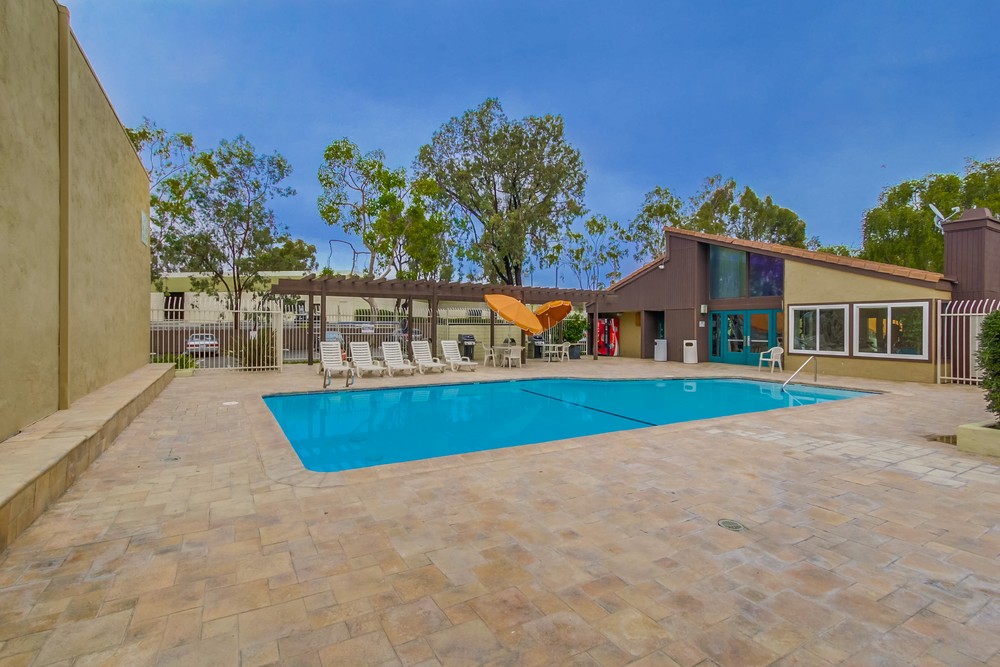 Virtual tour photo 25 of 32 for 3456 Castle Glen Dr #173