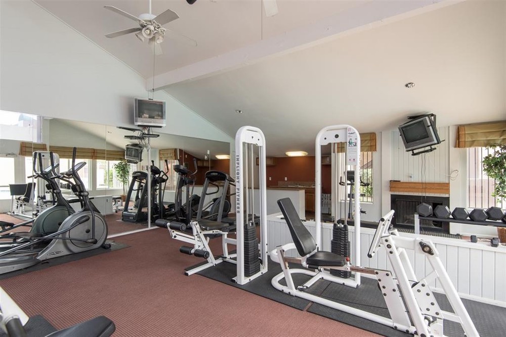 Virtual tour photo 30 of 32 for 3456 Castle Glen Dr #173