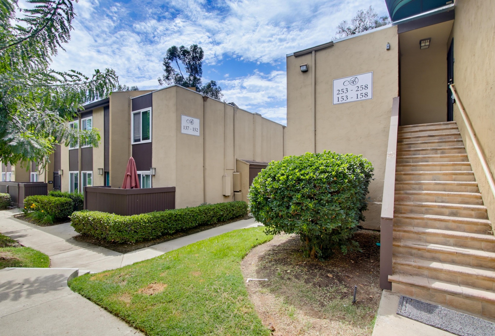 Virtual tour photo 3 of 40 for 3456 Castle Glen Dr