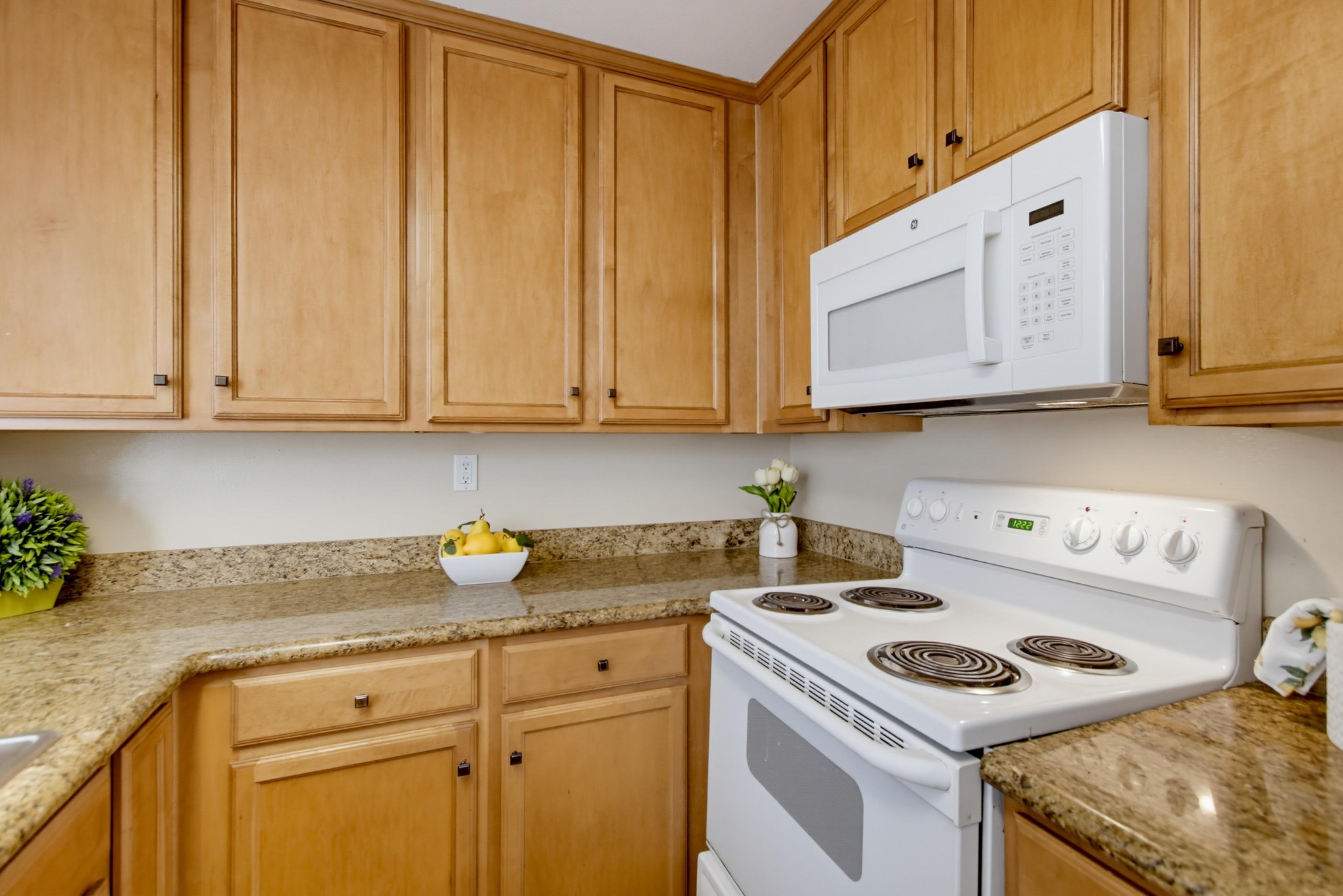 Virtual tour photo 14 of 40 for 3456 Castle Glen Dr