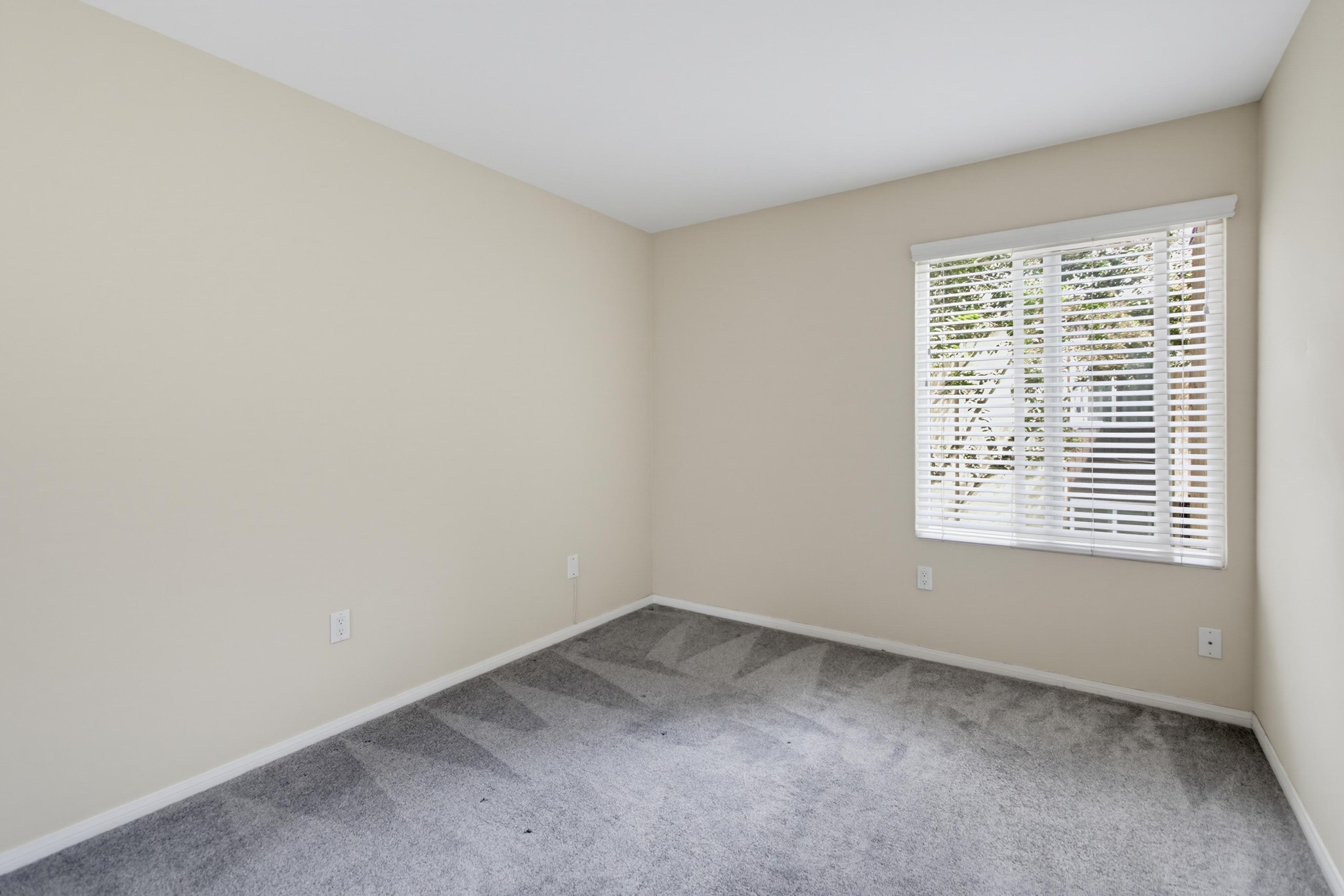 Virtual tour photo 16 of 40 for 3456 Castle Glen Dr
