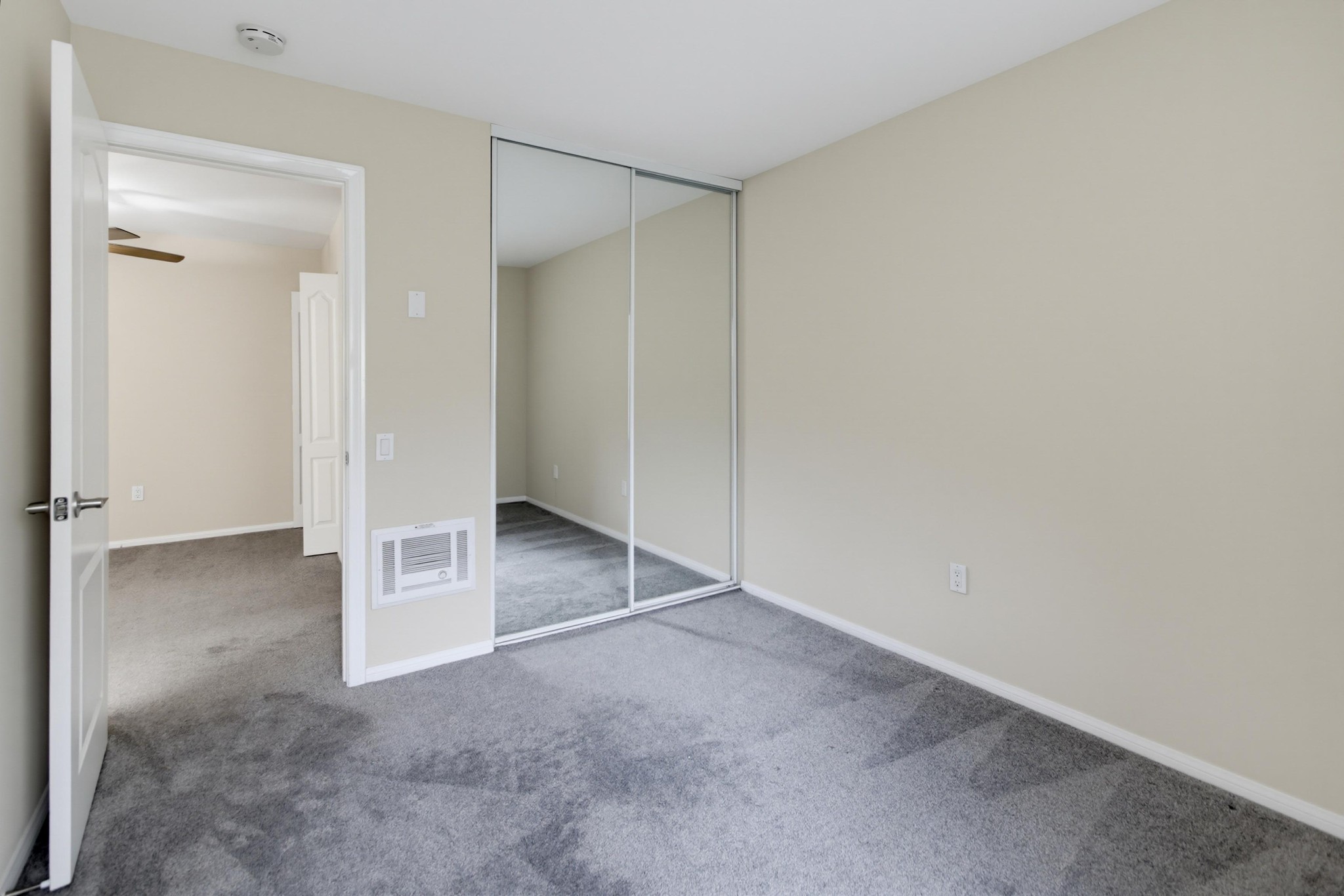 Virtual tour photo 17 of 40 for 3456 Castle Glen Dr