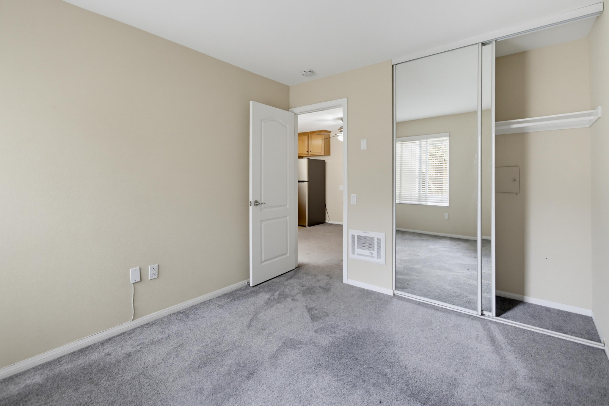 Virtual tour photo 18 of 40 for 3456 Castle Glen Dr