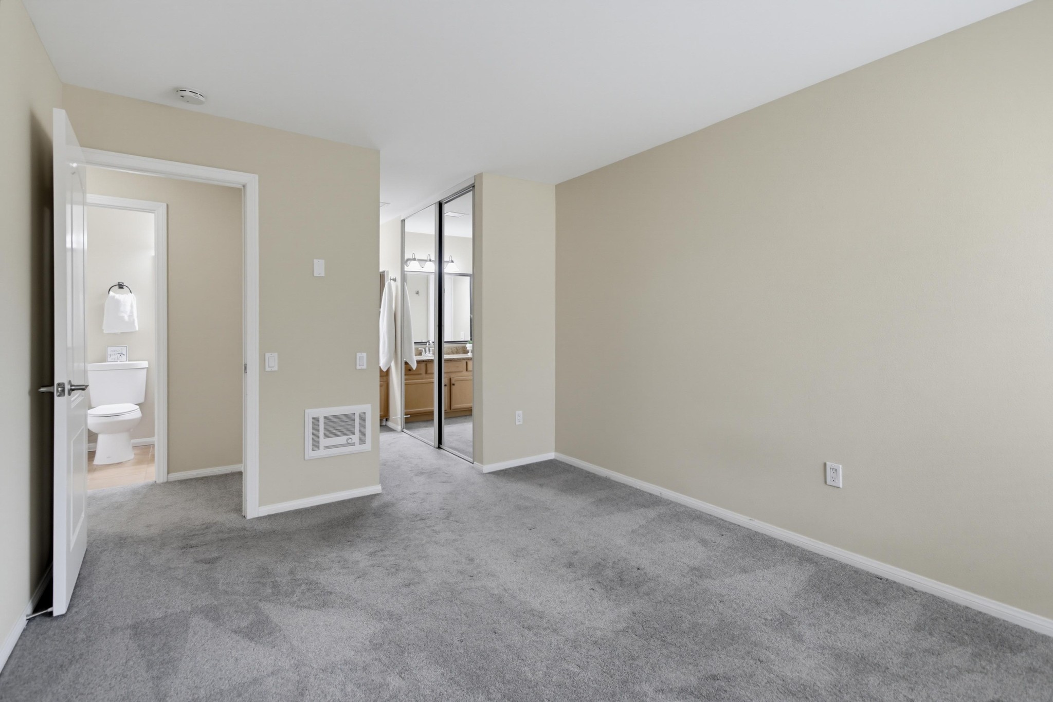 Virtual tour photo 21 of 40 for 3456 Castle Glen Dr