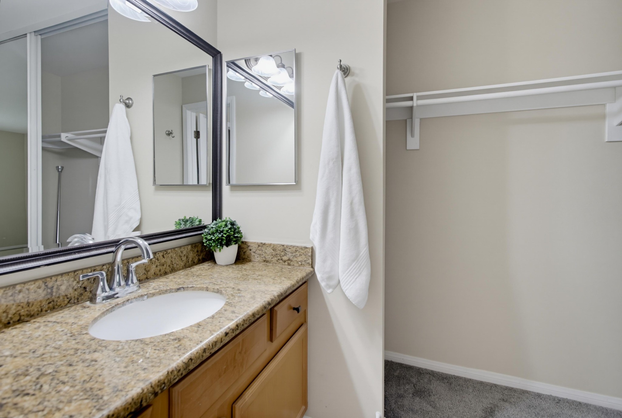 Virtual tour photo 24 of 40 for 3456 Castle Glen Dr