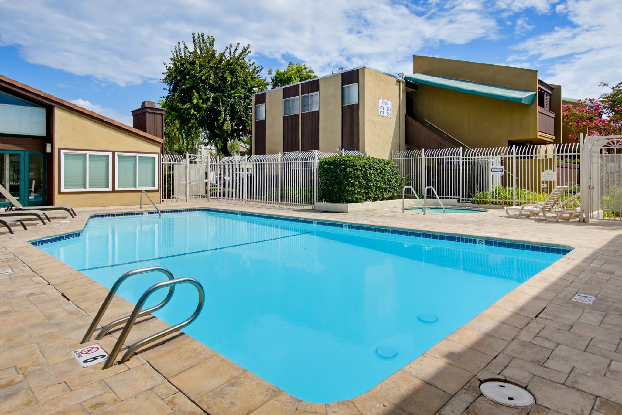 Virtual tour photo 30 of 40 for 3456 Castle Glen Dr