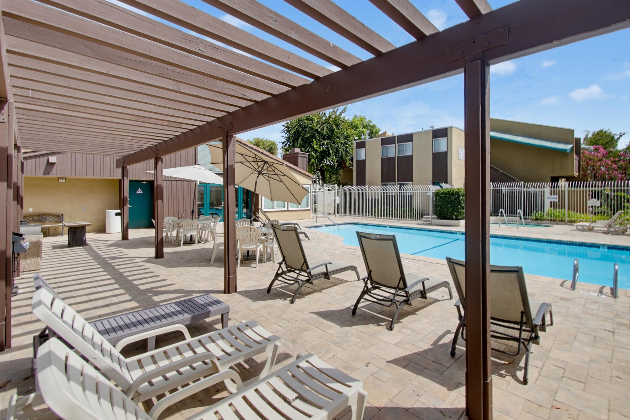 Virtual tour photo 31 of 40 for 3456 Castle Glen Dr