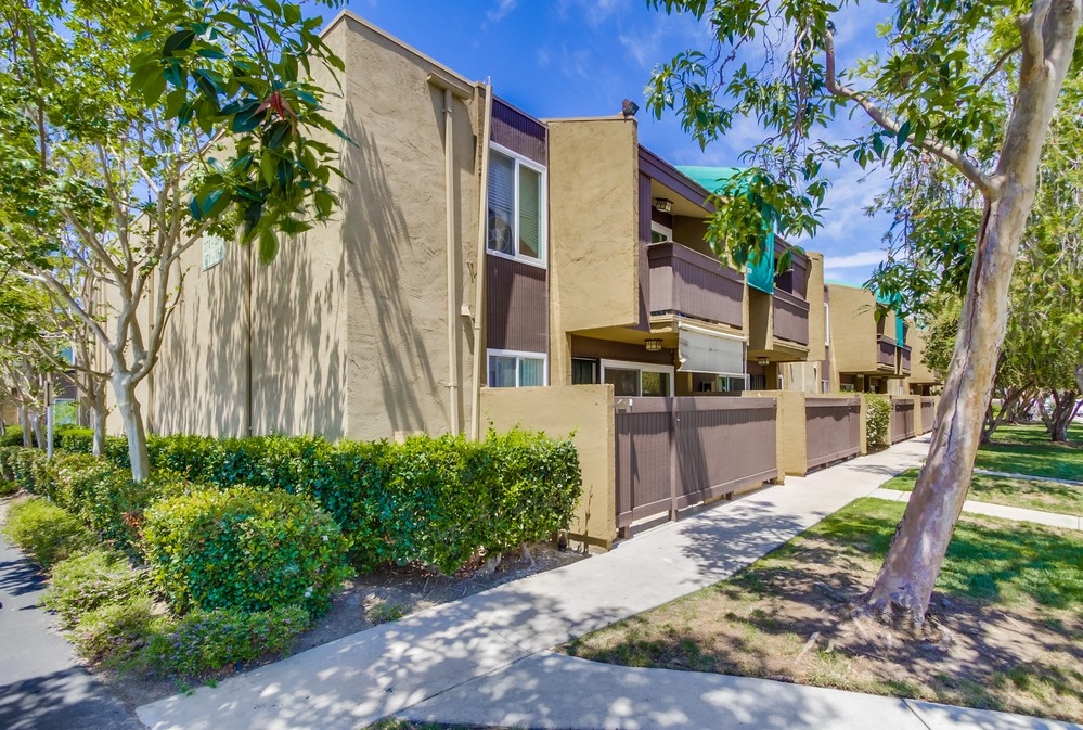 Virtual tour photo 4 of 32 for 3456 Castle Glen Drive #284