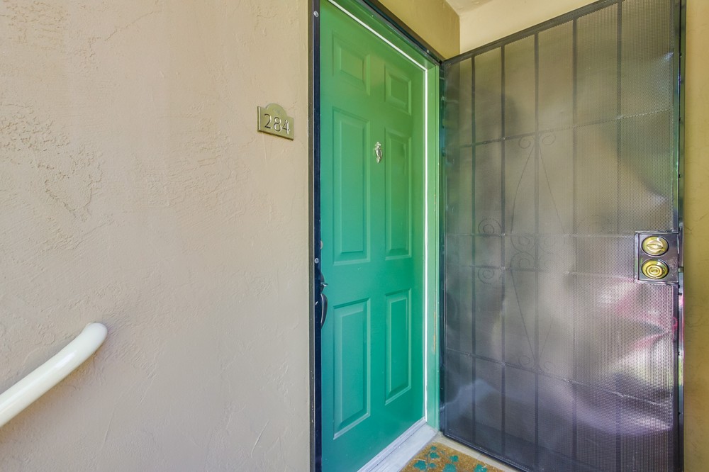 Virtual tour photo 8 of 32 for 3456 Castle Glen Drive #284