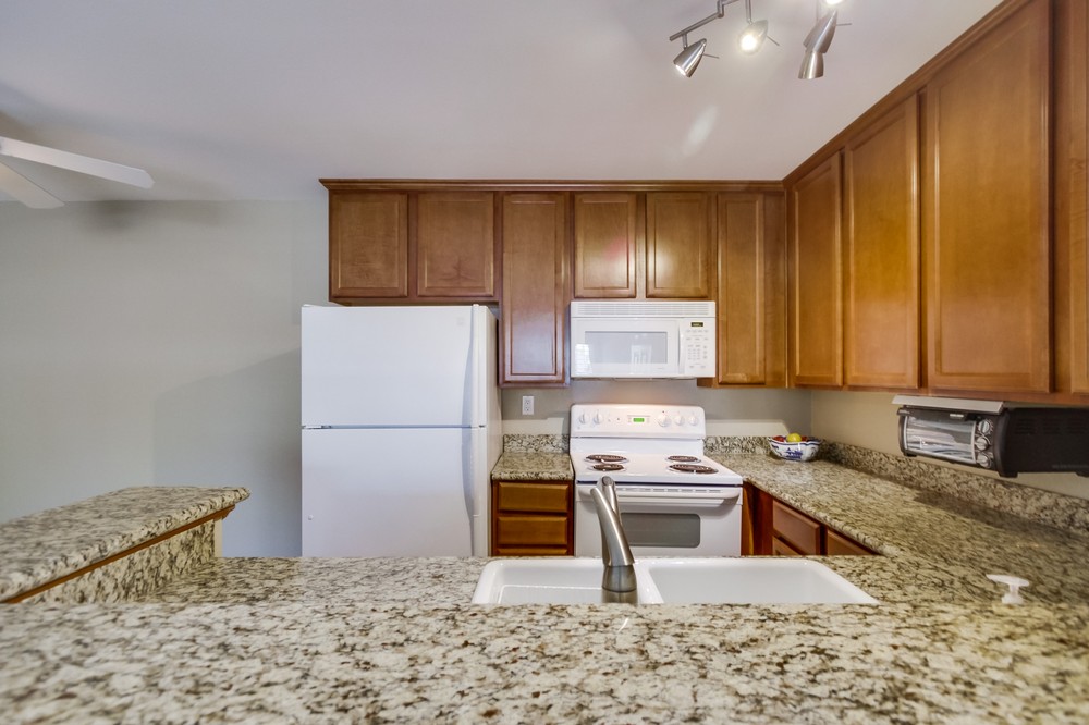 Virtual tour photo 14 of 32 for 3456 Castle Glen Drive #284