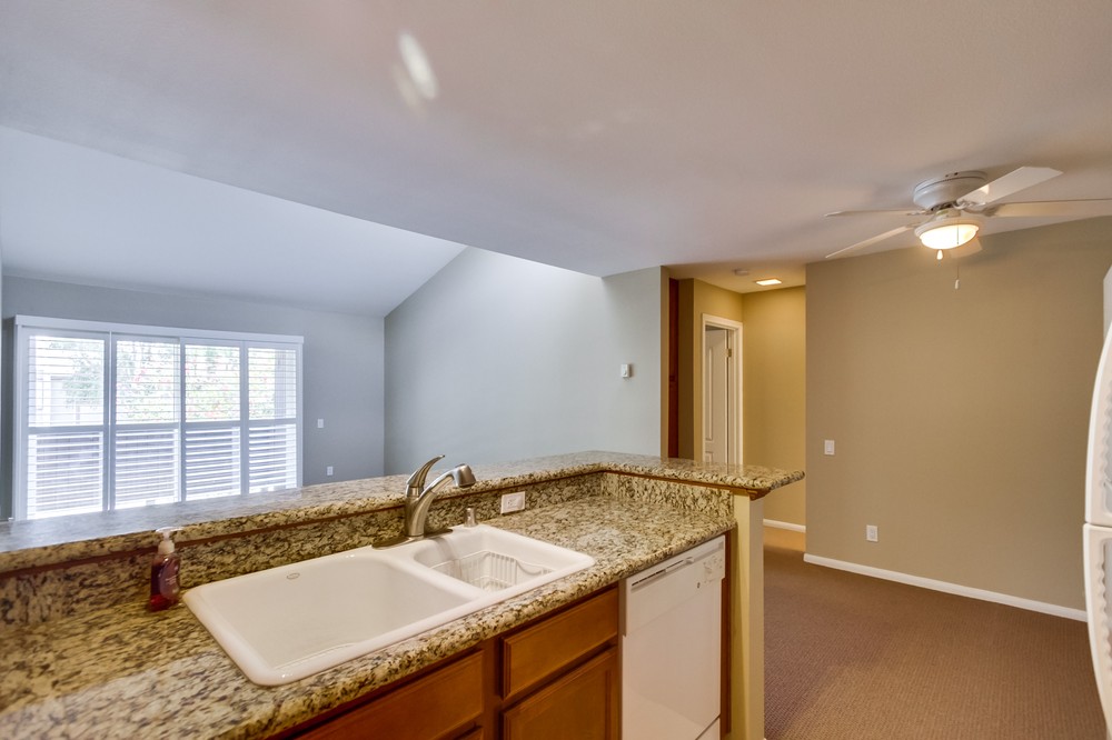 Virtual tour photo 21 of 32 for 3456 Castle Glen Drive #284