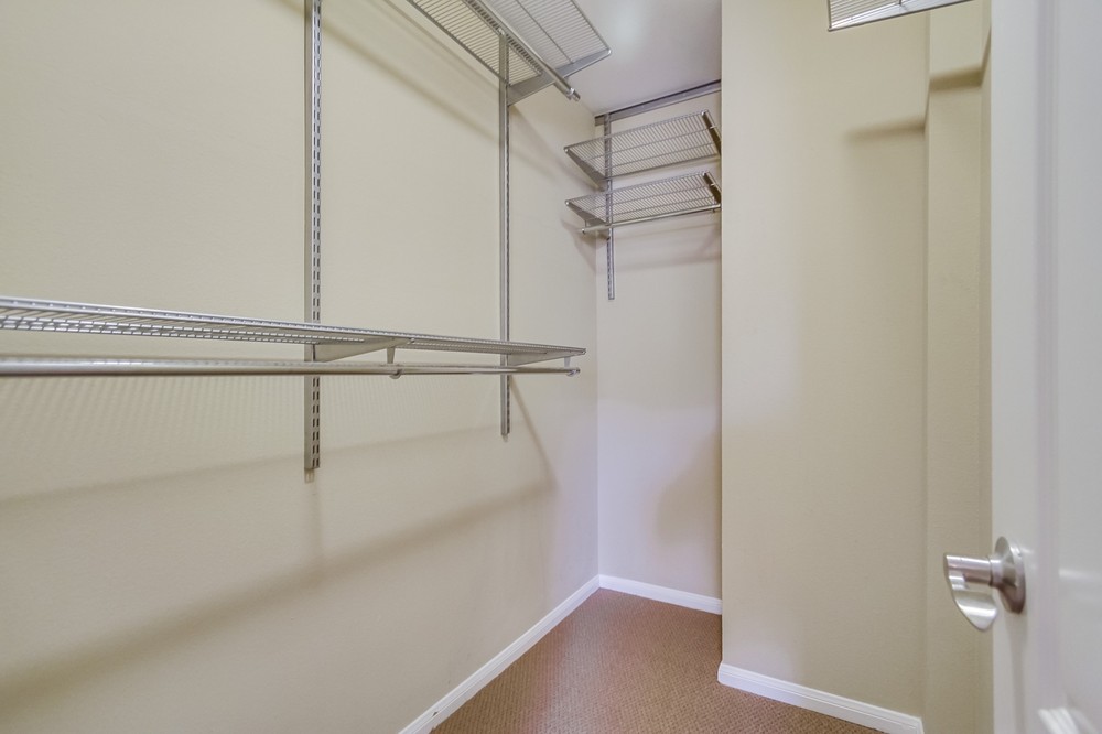 Virtual tour photo 25 of 32 for 3456 Castle Glen Drive #284