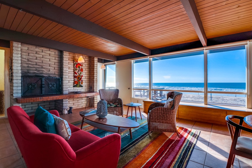 Virtual tour photo 14 of 45 for 3457 Ocean Front Walk