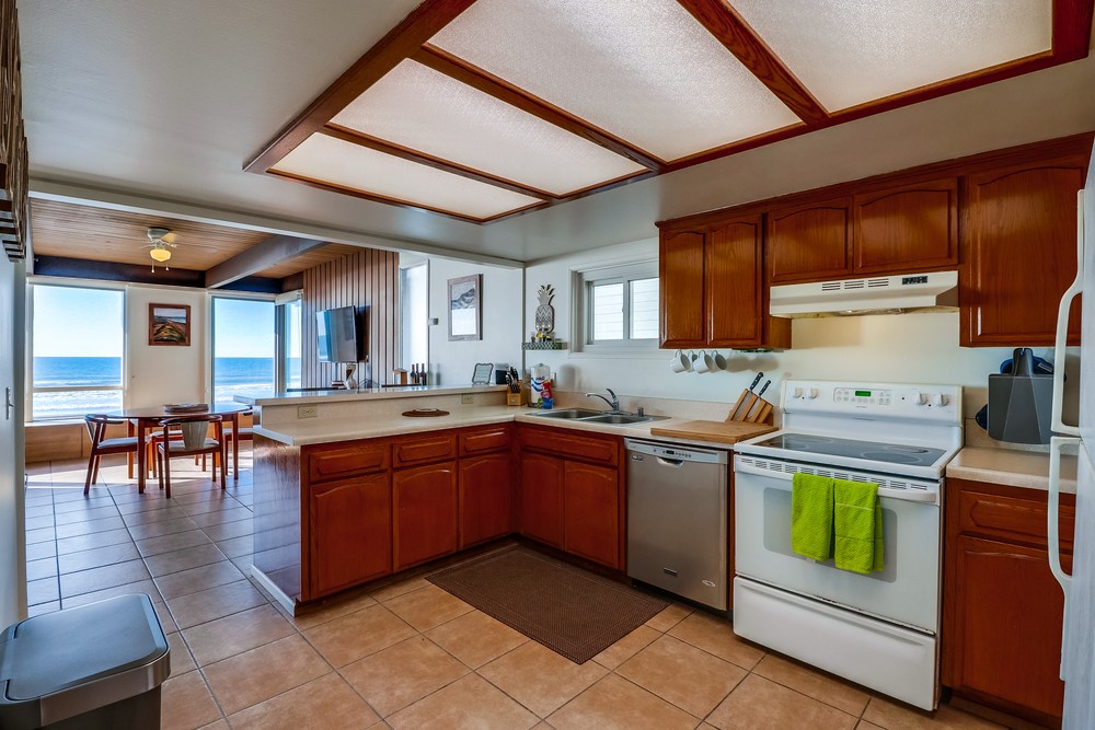 Virtual tour photo 22 of 45 for 3457 Ocean Front Walk