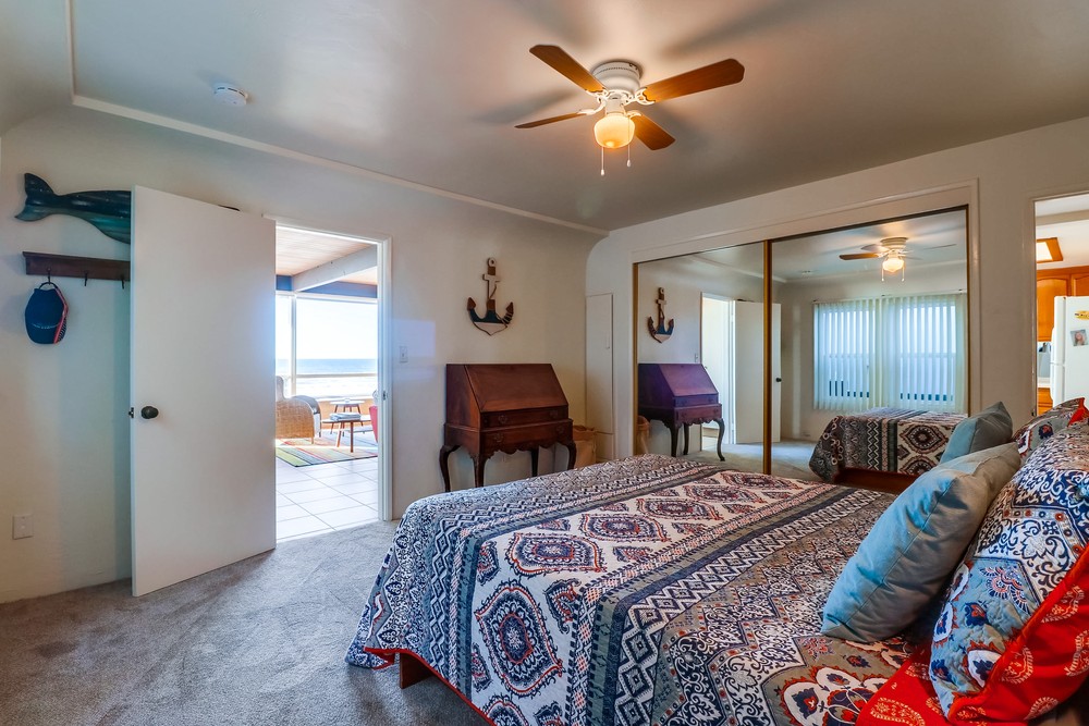 Virtual tour photo 35 of 45 for 3457 Ocean Front Walk