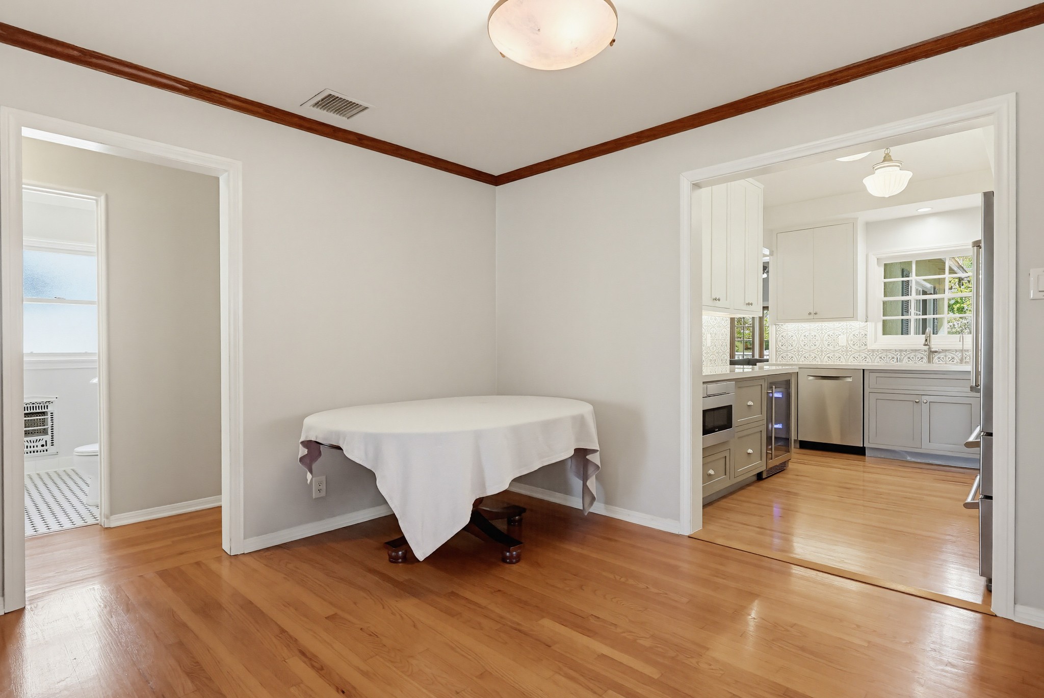 Virtual tour photo 19 of 81 for 3464 Rose Ave