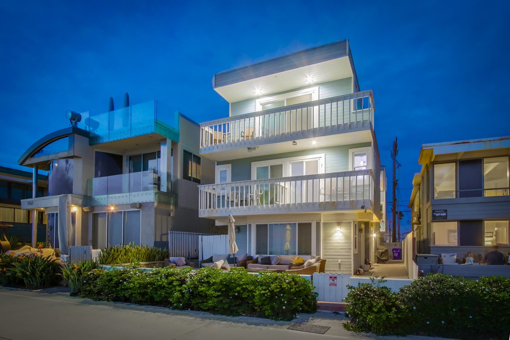 Virtual tour photo 1 of 69 for 3465 Ocean Front Walk