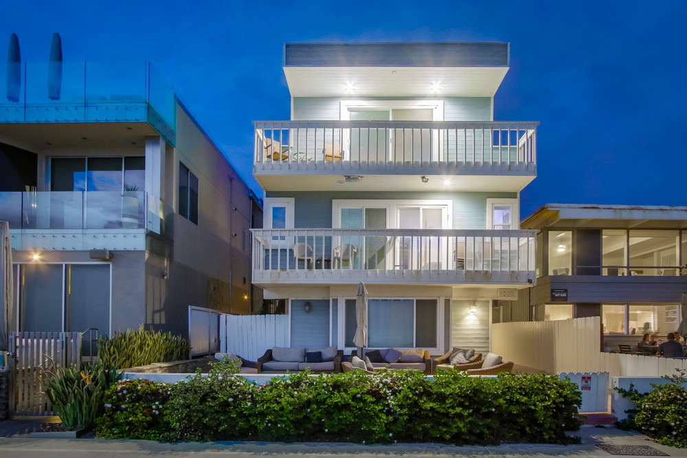 Virtual tour photo 3 of 69 for 3465 Ocean Front Walk
