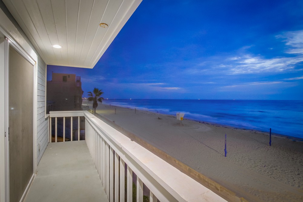 Virtual tour photo 18 of 69 for 3465 Ocean Front Walk