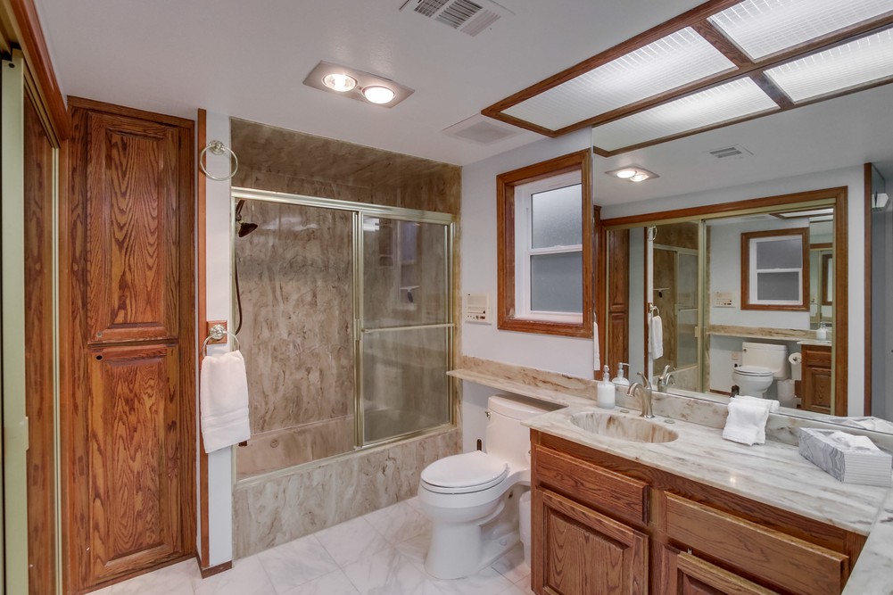 Virtual tour photo 41 of 69 for 3465 Ocean Front Walk