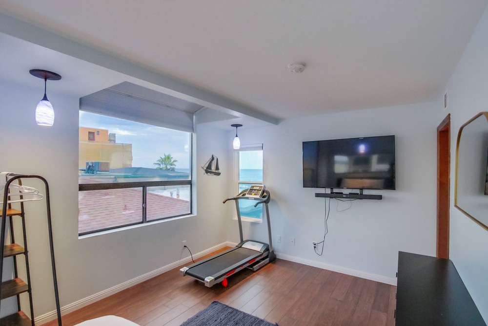 Virtual tour photo 50 of 69 for 3465 Ocean Front Walk