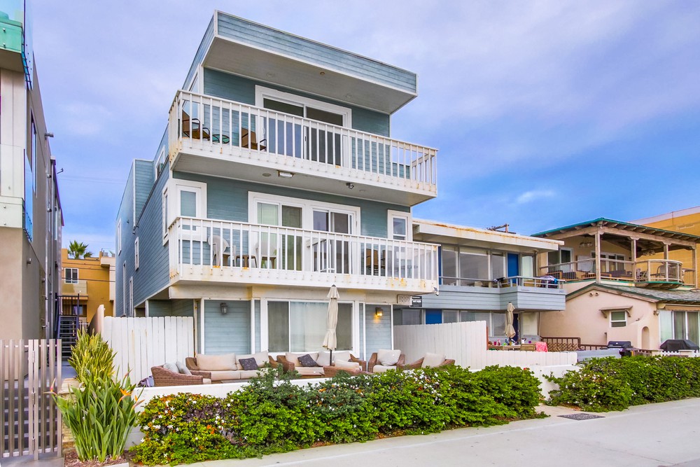 Virtual tour photo 52 of 69 for 3465 Ocean Front Walk