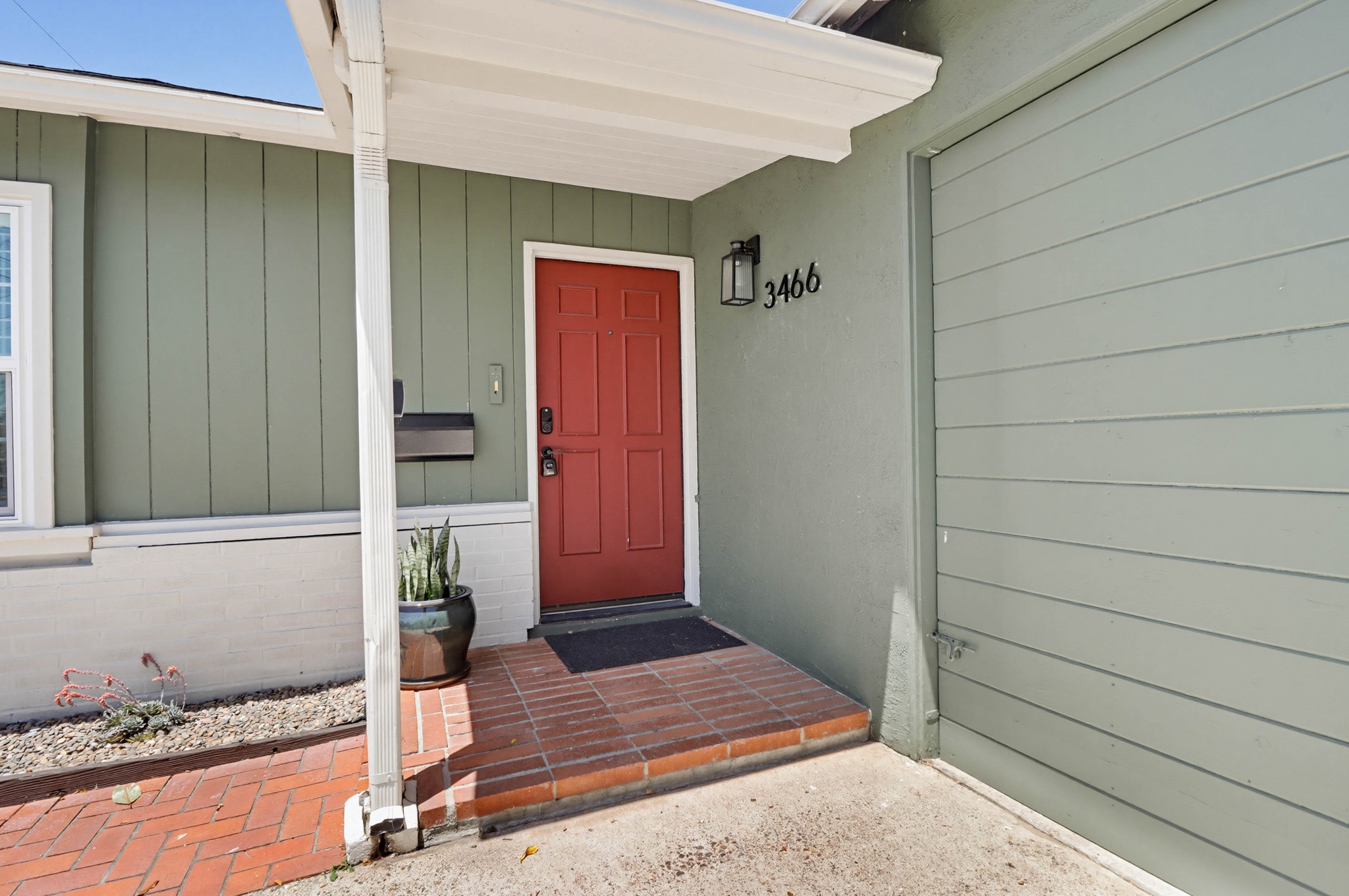 Virtual tour photo 6 of 44 for 3466 Wisteria Dr