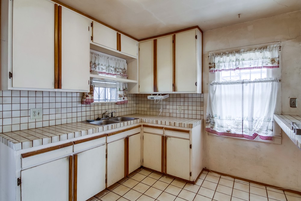 Virtual tour photo 15 of 31 for 3468 Meade Ave