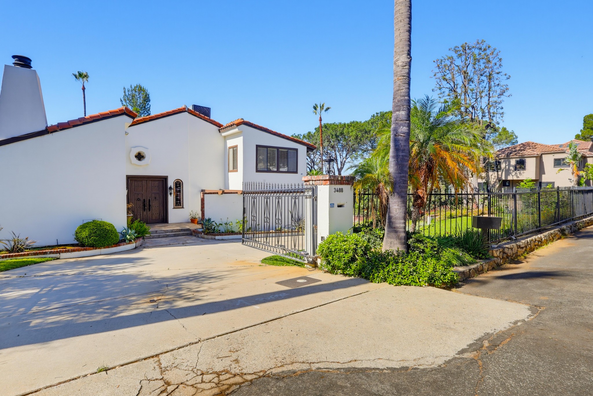 Virtual tour photo 5 of 152 for 3488 Barhite St