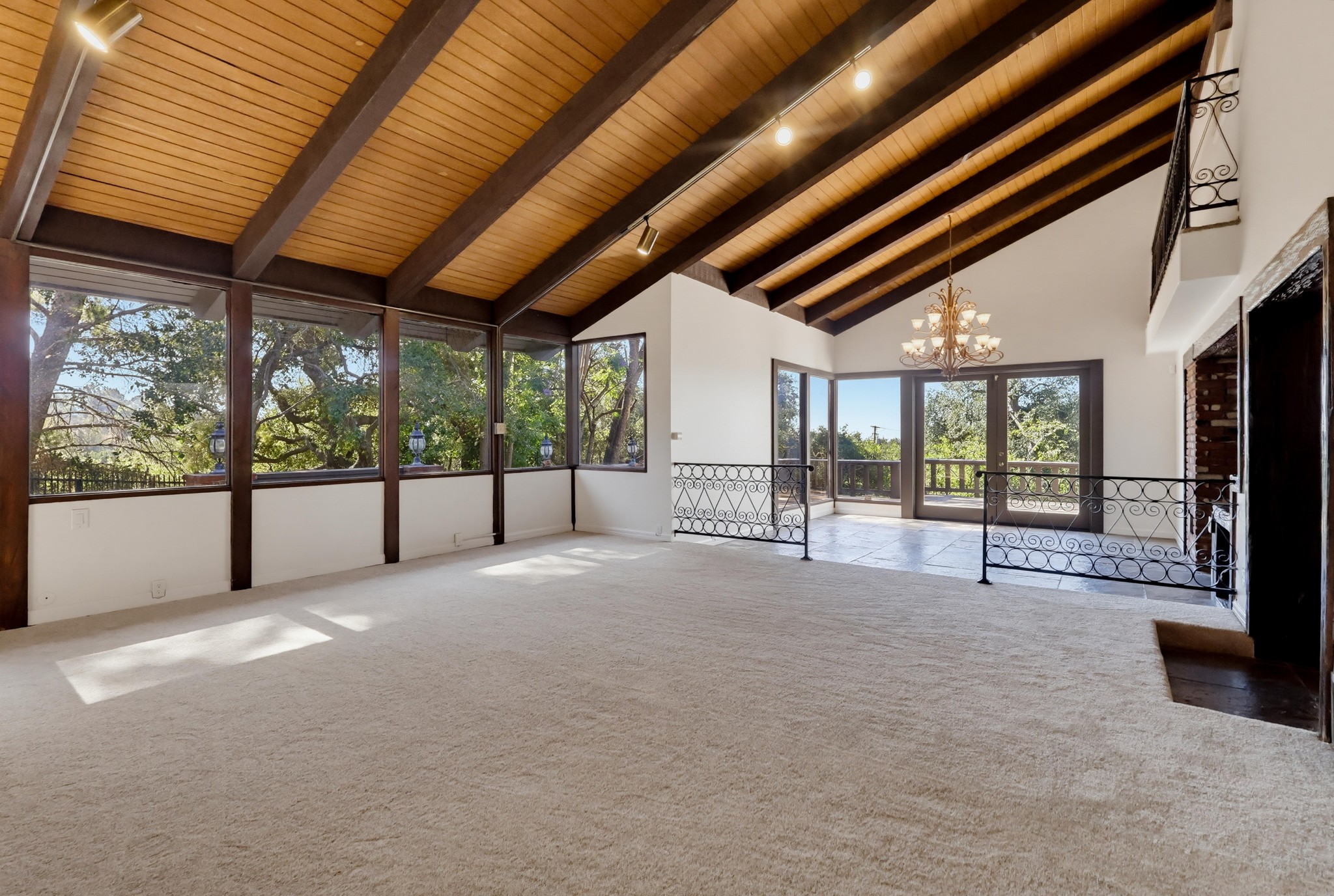 Virtual tour photo 15 of 152 for 3488 Barhite St