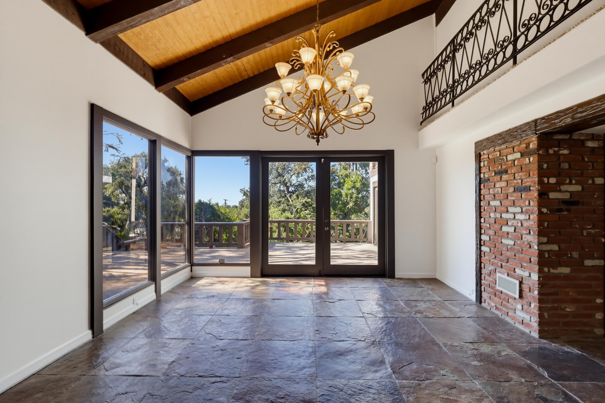 Virtual tour photo 16 of 152 for 3488 Barhite St