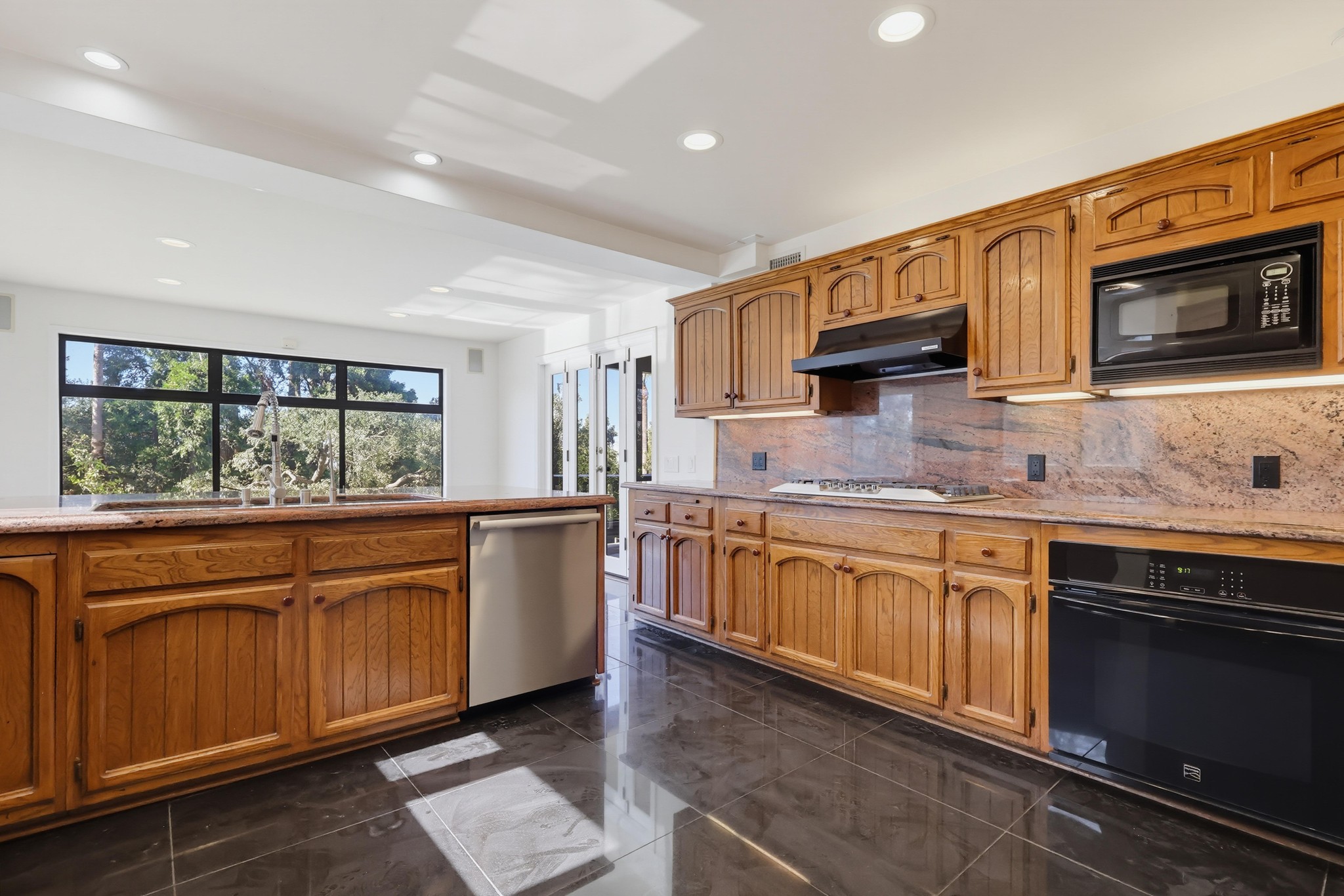 Virtual tour photo 22 of 152 for 3488 Barhite St