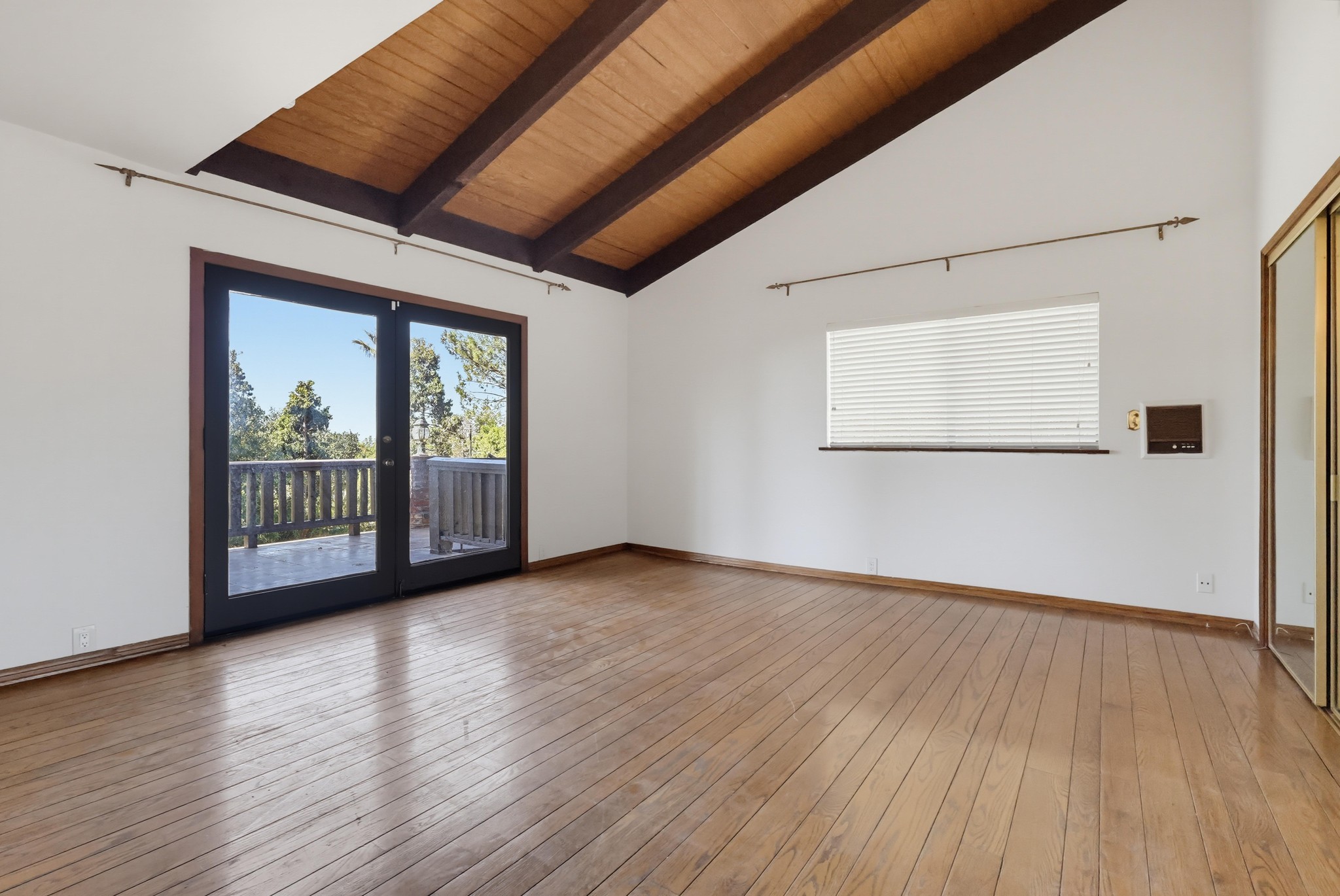 Virtual tour photo 33 of 152 for 3488 Barhite St