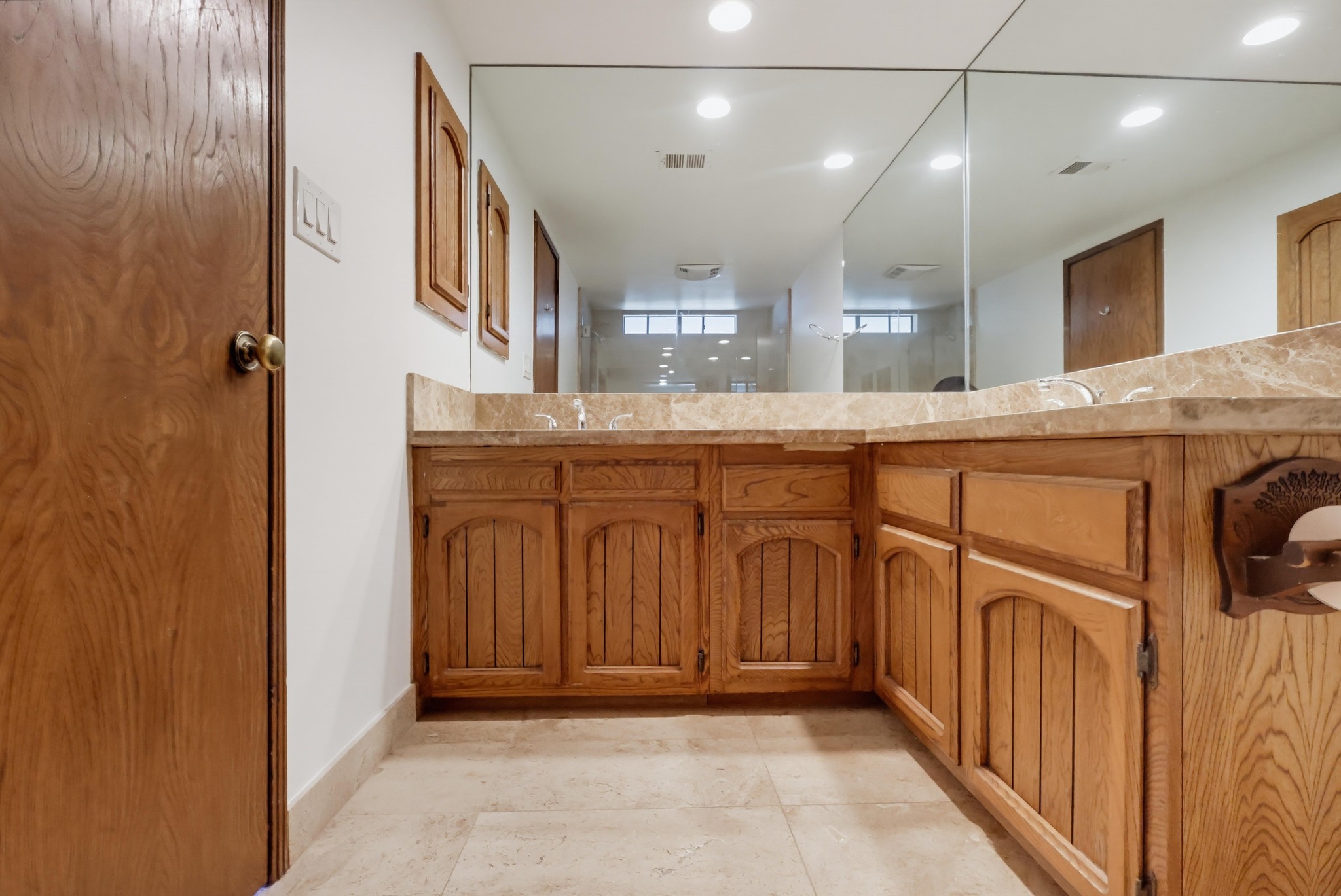 Virtual tour photo 38 of 152 for 3488 Barhite St