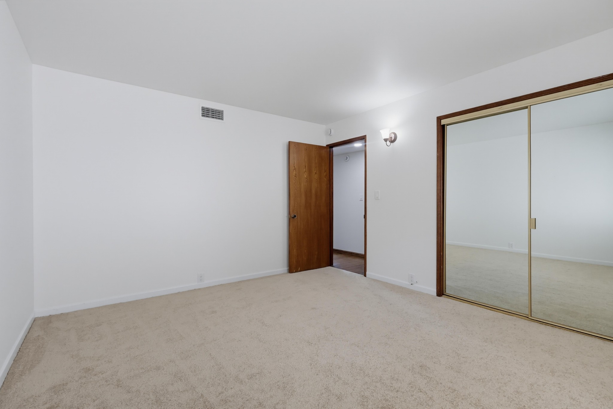 Virtual tour photo 44 of 152 for 3488 Barhite St