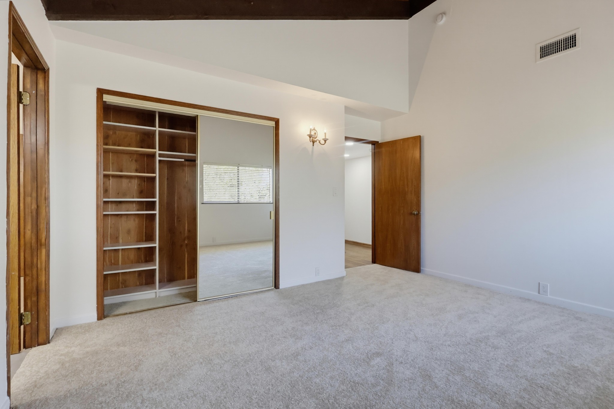 Virtual tour photo 53 of 152 for 3488 Barhite St