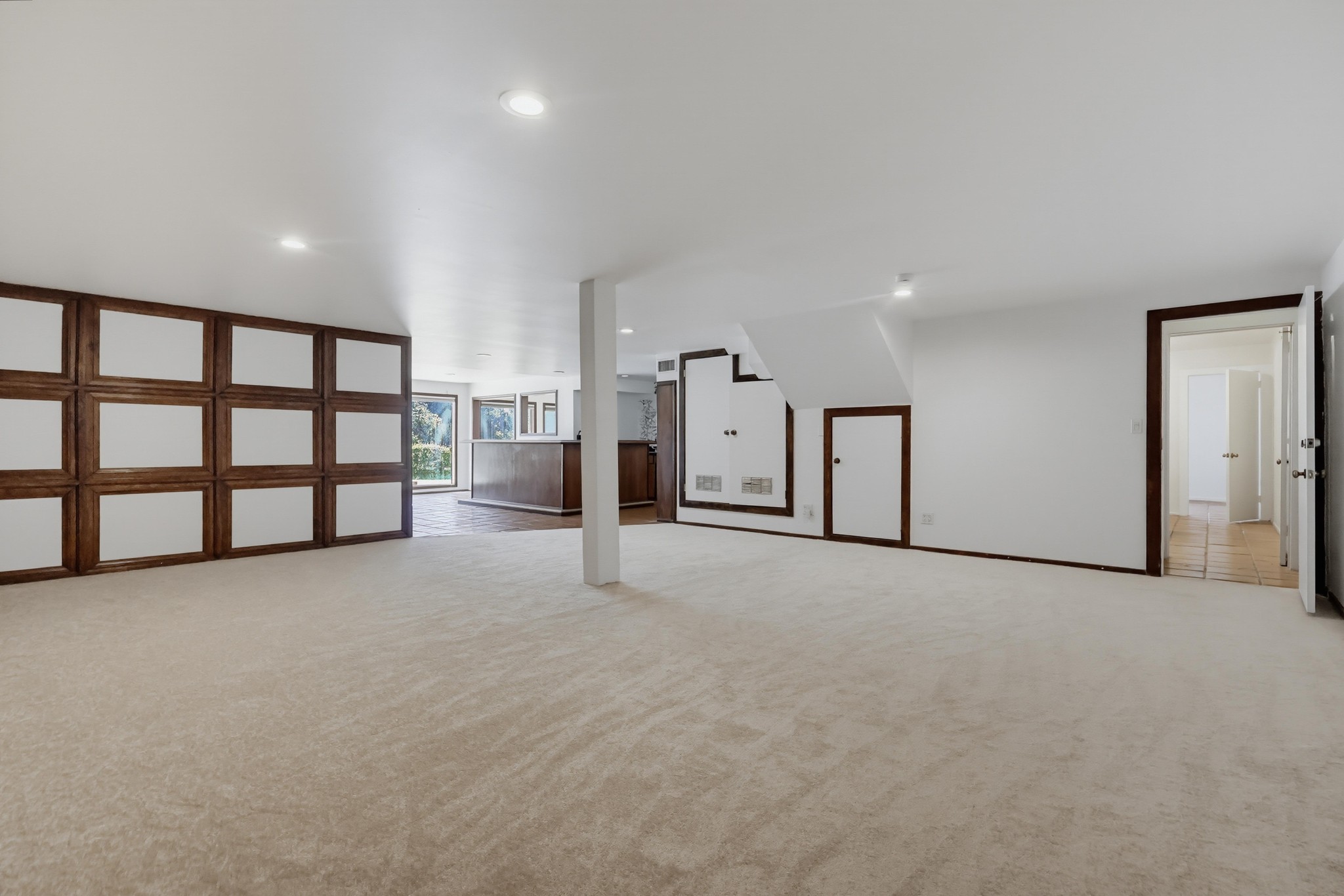 Virtual tour photo 58 of 152 for 3488 Barhite St