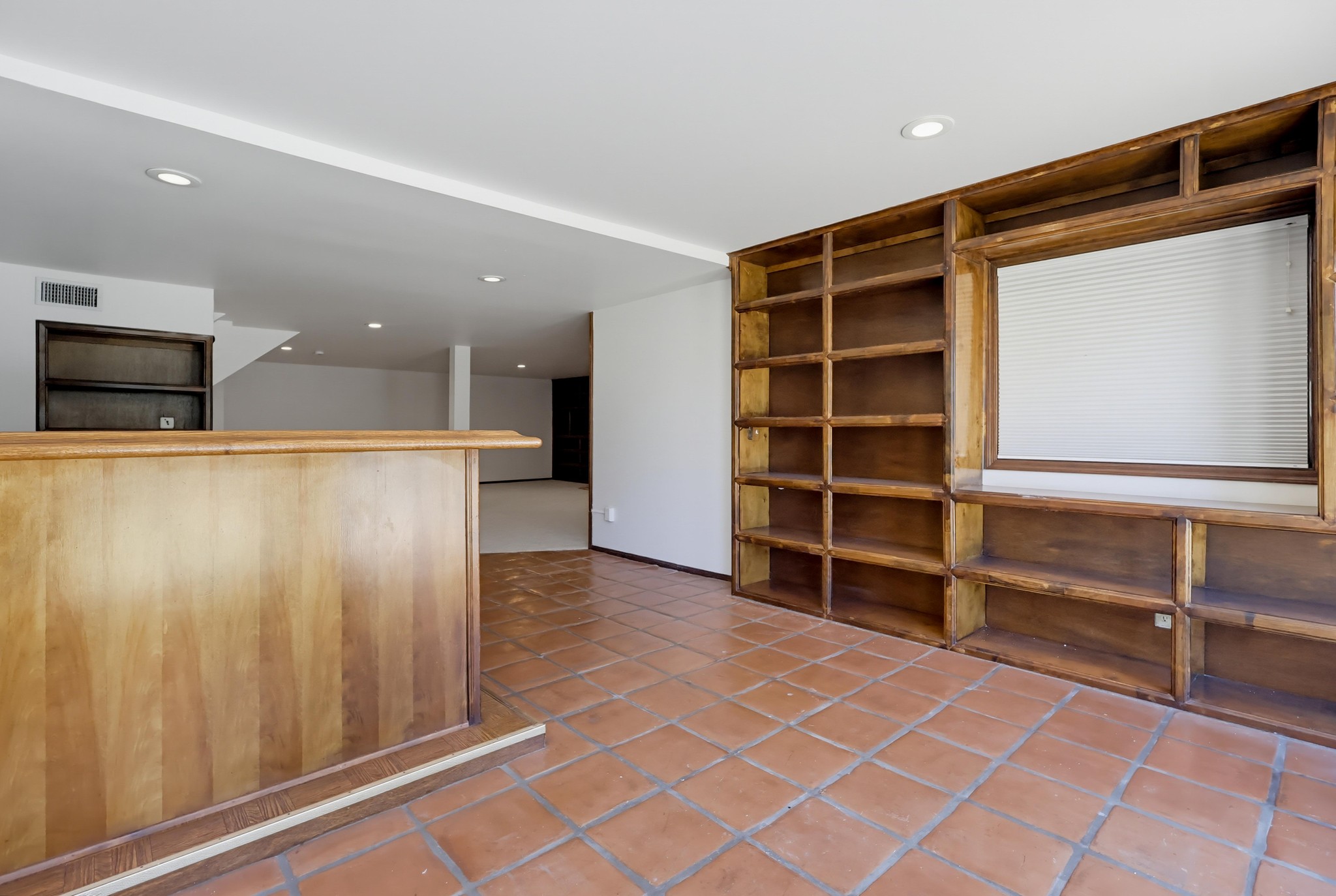 Virtual tour photo 70 of 152 for 3488 Barhite St