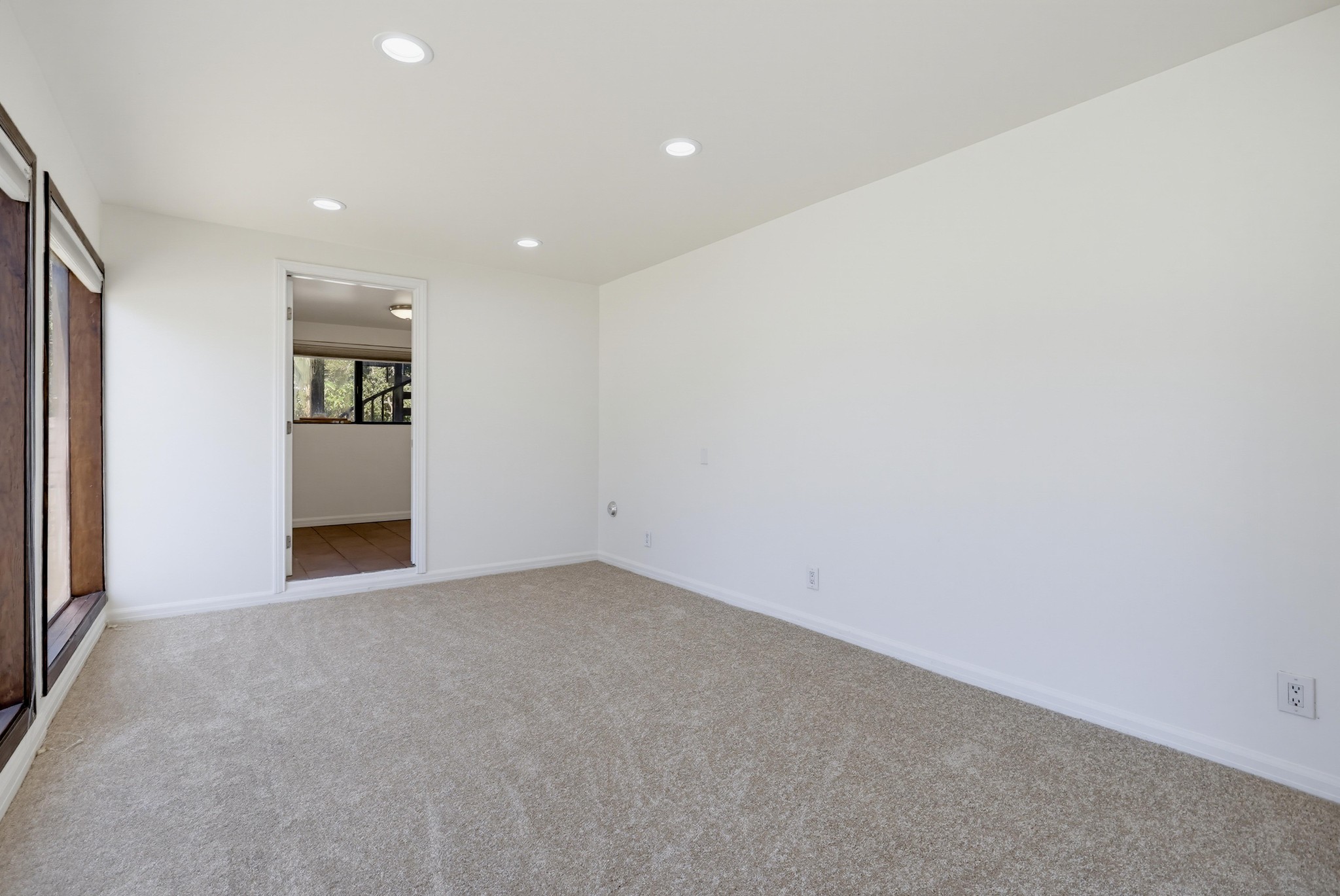 Virtual tour photo 72 of 152 for 3488 Barhite St