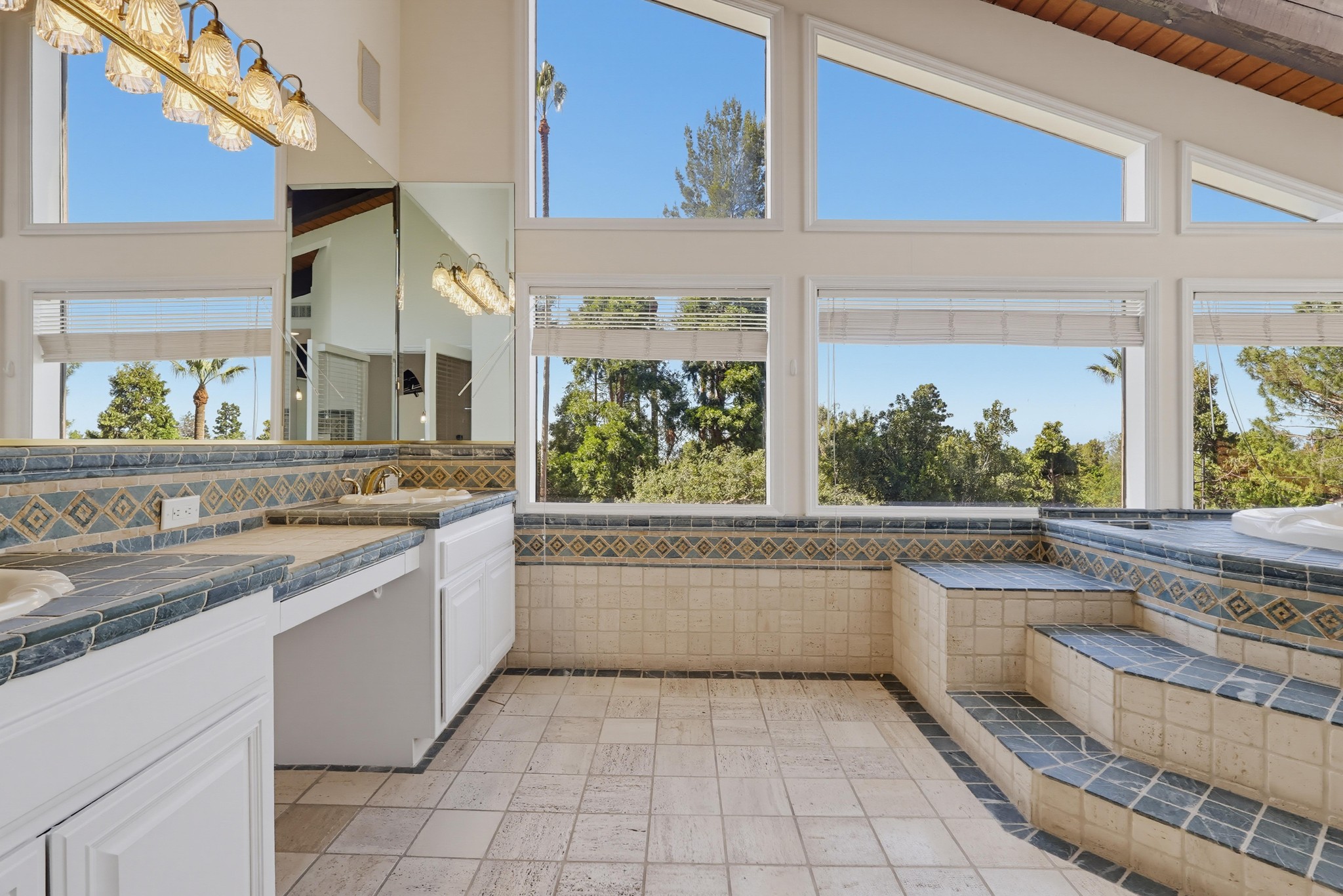 Virtual tour photo 89 of 152 for 3488 Barhite St
