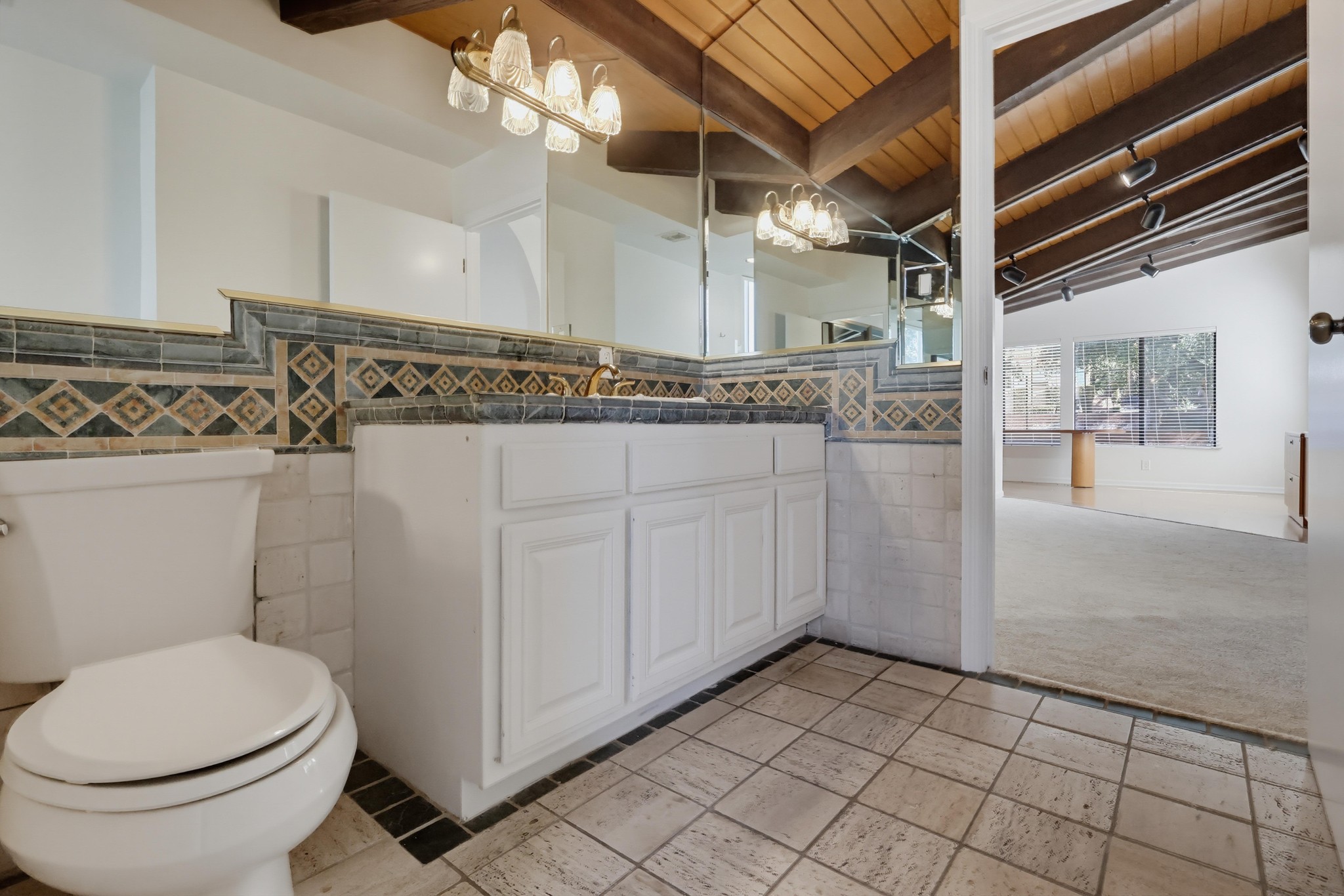 Virtual tour photo 96 of 152 for 3488 Barhite St